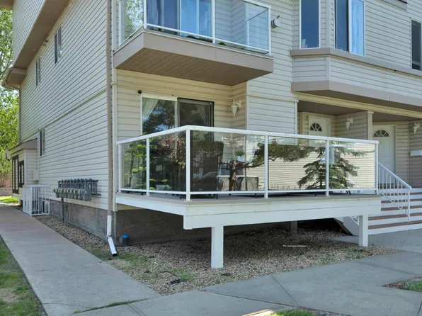 2505 42nd St NW #47, Edmonton, AB T6L 7G8