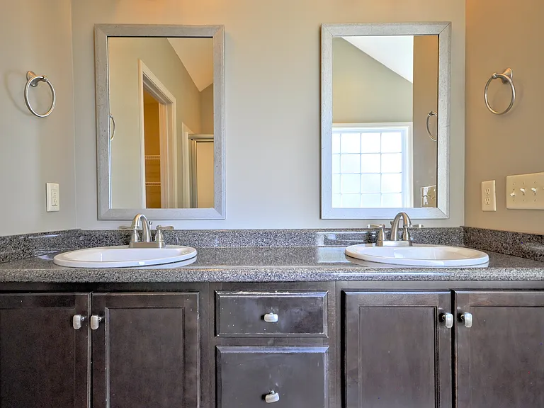 404 Leslie Wood Dr — Photo 20