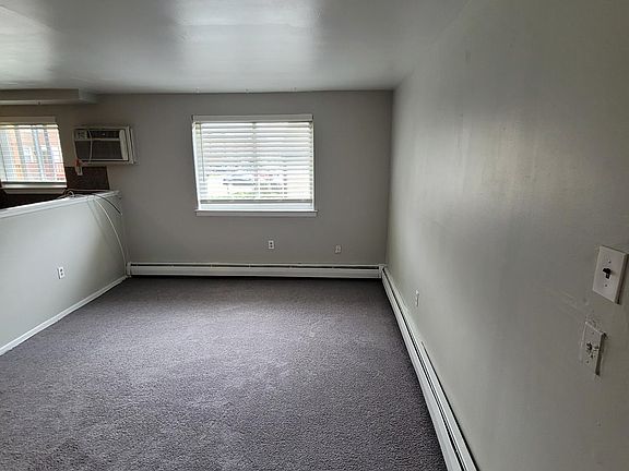 4th image of 2946 Devereaux Ave #7