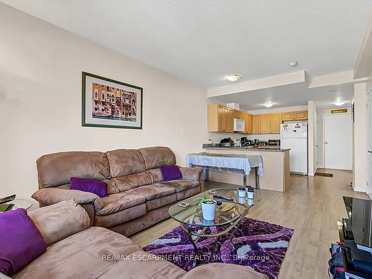 135 James St S #1503 — Photo 3