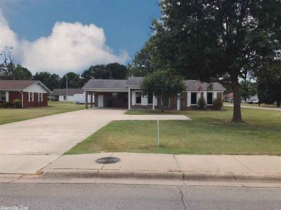906 Reynolds Rd, Paragould, AR, 72450