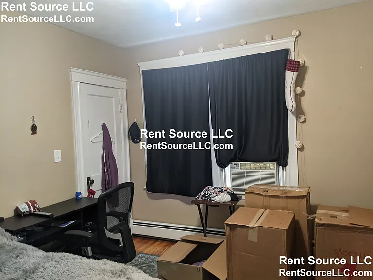 138 W Adams St — Photo 16