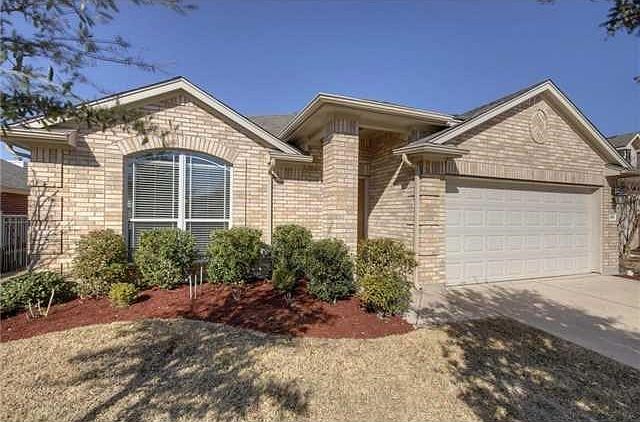 1st image of 746 Bent Wood Pl