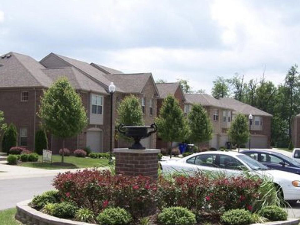 Cul-de-sac parking for a Longleaf residence and Guests
