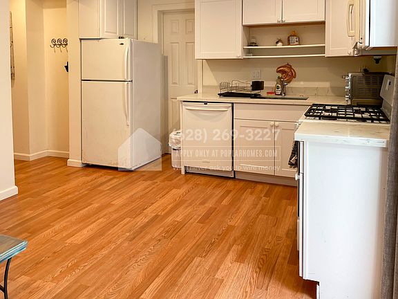 3rd image of 310 Anza St