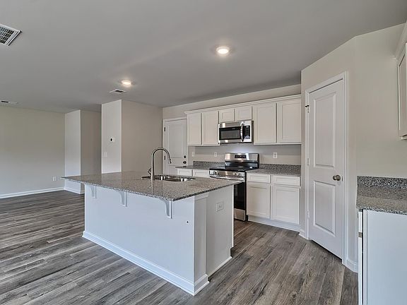 7th image of this home