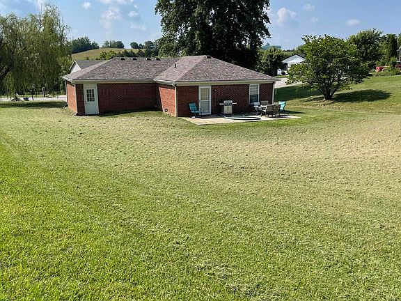 3rd image of 3004 Bell Ct