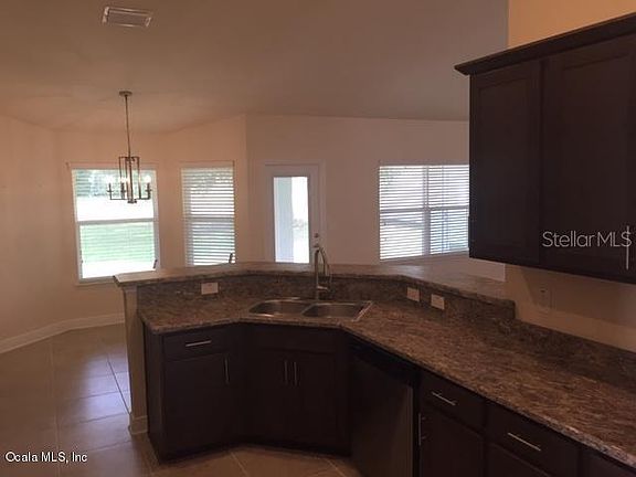 4th image of 3101 SE 46th Ave
