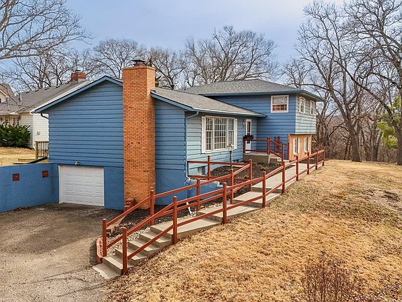 2nd image of 2124 Terrace Rd