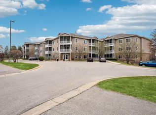 110696 Village Rd APT 116, Chaska, MN 55318