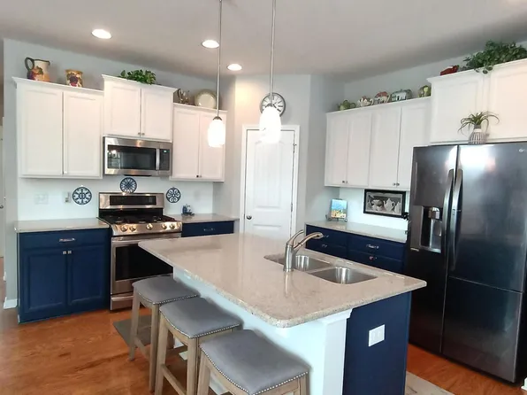 7816 Honeysuckle Bend Dr, Raleigh, NC 27616