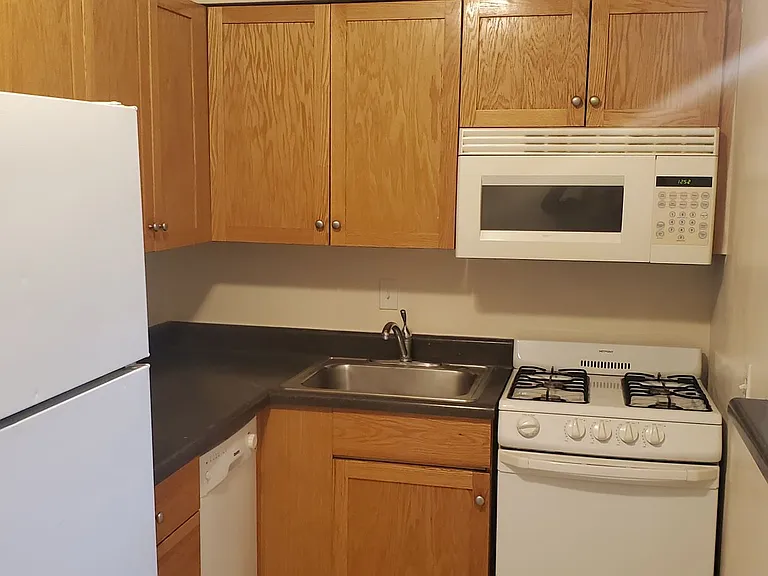 Mackenzie Place — Photo 17