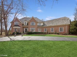 11 S Wynstone Dr, North Barrington, IL