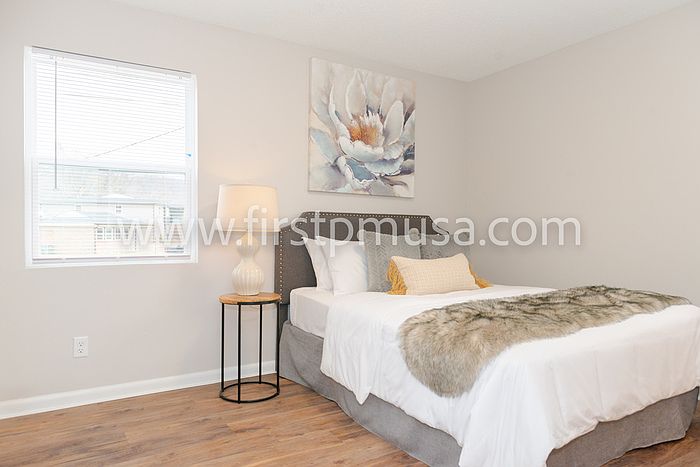 1st image of 204 Eveningside Dr #30