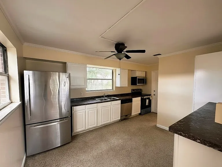 6064 Longchamp Dr #6064 — Photo 9
