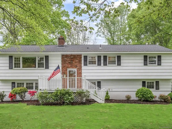 325 Pine Tree Drive, Orange, CT 06477