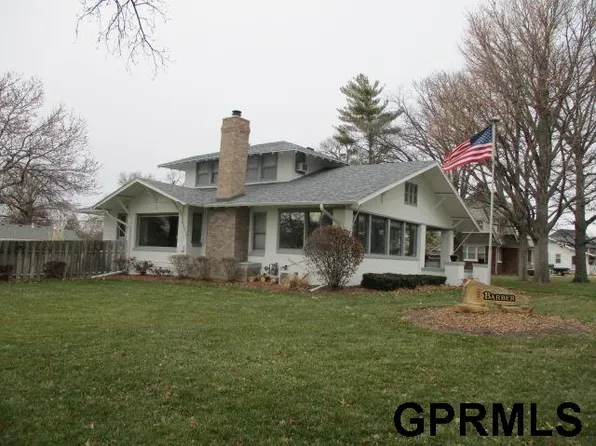 1507 H St, Fairbury, NE 68352