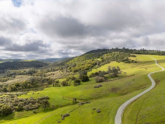 4th image of Palomino Ridge Rd