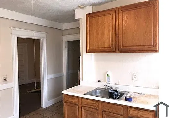 3 bed, 925 sqft, $1,500 — Photo 2