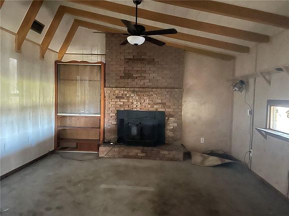 3rd image of 560 Keaton Rd