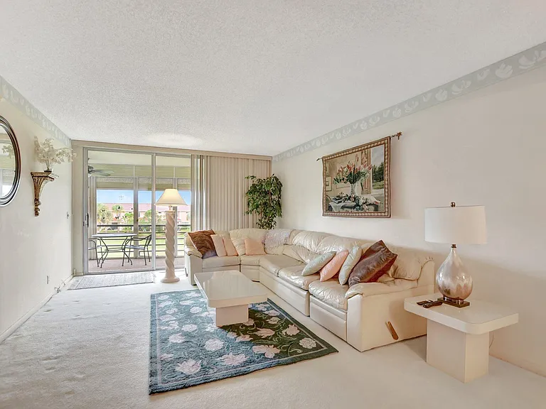 23099 Barwood Ln N #306 — Photo 44