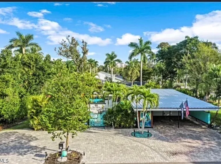 2710 McGregor Blvd — Photo 4