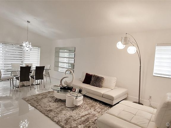 2nd image of 1640 Encino Terrace