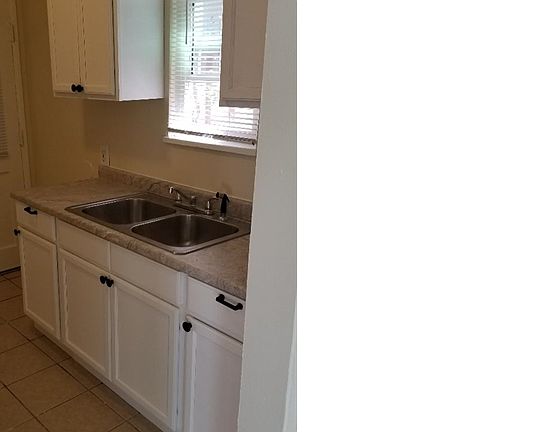 5th image of 4155 Somerset Dr