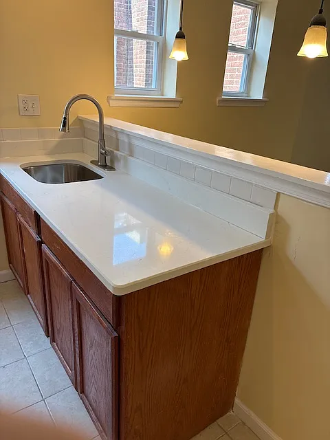 2 bed, 800 sqft, $1,250 — Photo 3