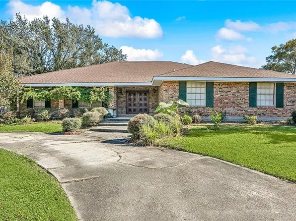 801 Marlene Dr, Gretna, LA 70056