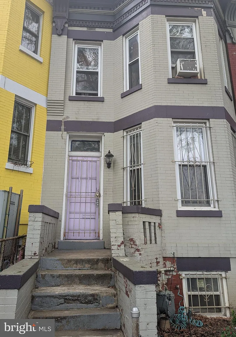 13 Rhode Island Ave NE photo 1