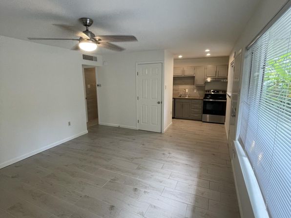505 University Walk Unit 2