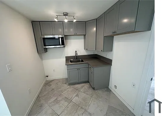 1 bed, 500 sqft, $2,450 — Photo 2