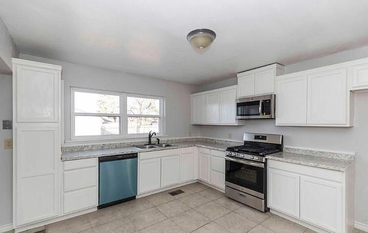 1st image of 4306 Andrews Ave