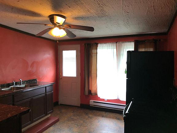 4th image of 231 N West St