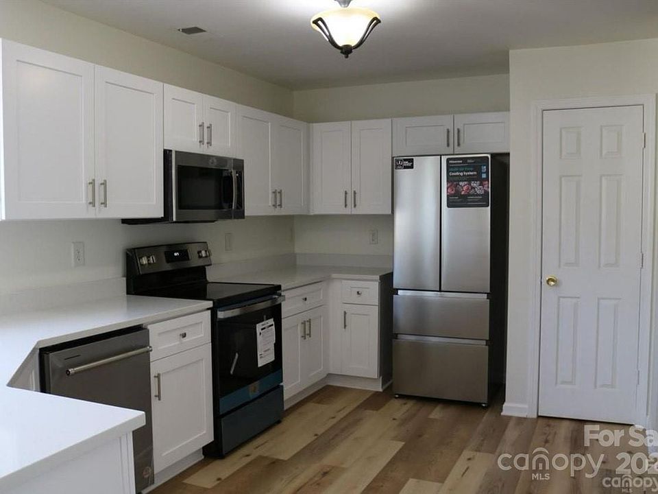 2nd image of 4030 Cindy Woods Ln