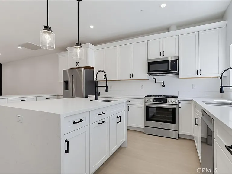 8738 Paso Robles — Photo 13