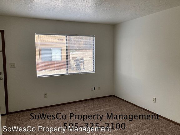 2nd image of 826 N Vine Ave APT A