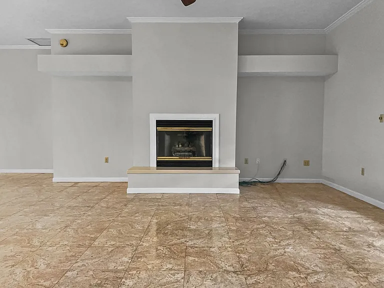 216 Sundial St — Photo 40
