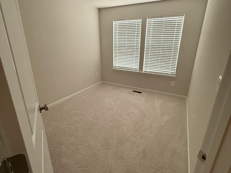 8728 Pioneer Hill Dr — Photo 36