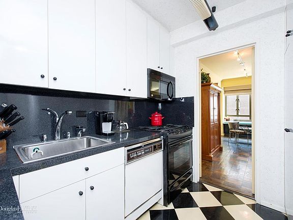 4th image of 799 Park Ave APT 8B