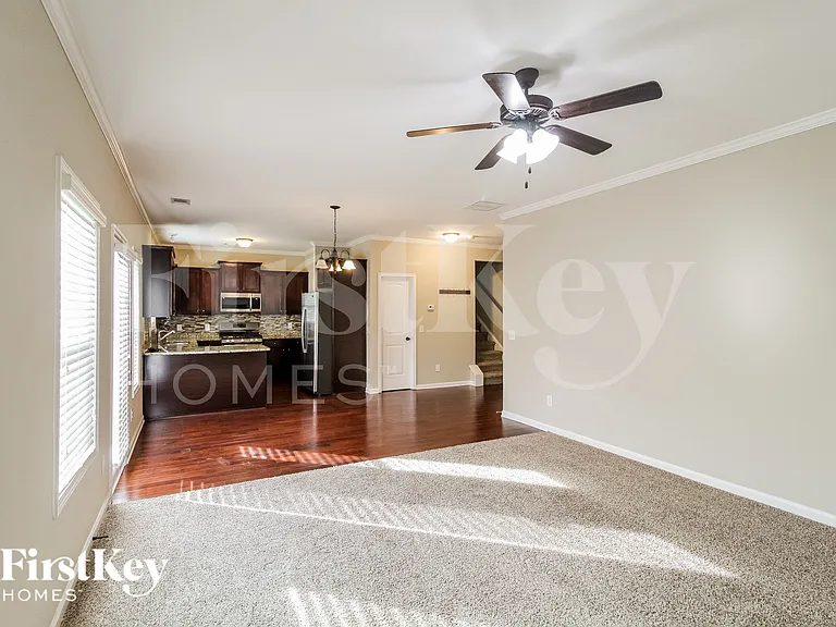 365 White Birch Ln — Photo 3