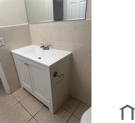 5th image of 6930 NW 186th St APT 304
