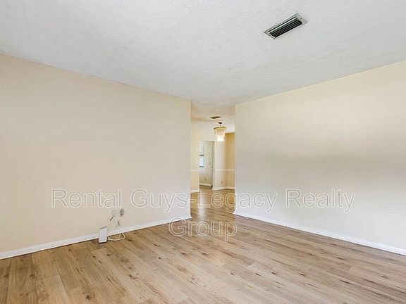 4th image of 3828 Freel Rd