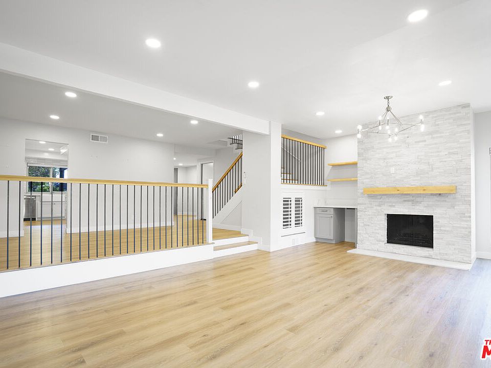 1st image of 20 Sycamore Ln