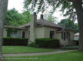 121 W Shaw St, Charlotte, MI