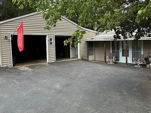 3rd image of 5901 Beadle Dr