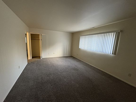 4th image of 5950-5998 Washington St #59582A