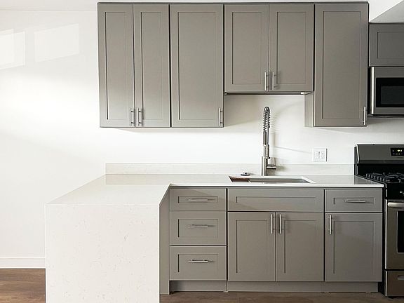 4th image of 1427 9th St APT K