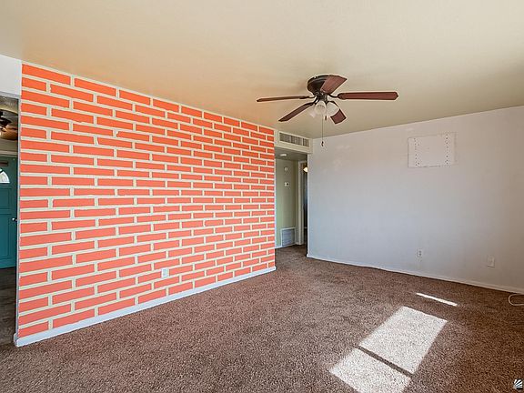 4th image of 36302 E Lewis Ave